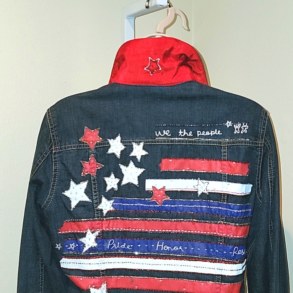 CHICO’S VINTAGE DENIM JACKET WITH THE AMERICAN FLAG ON THE BACK - Picture 3 of 14